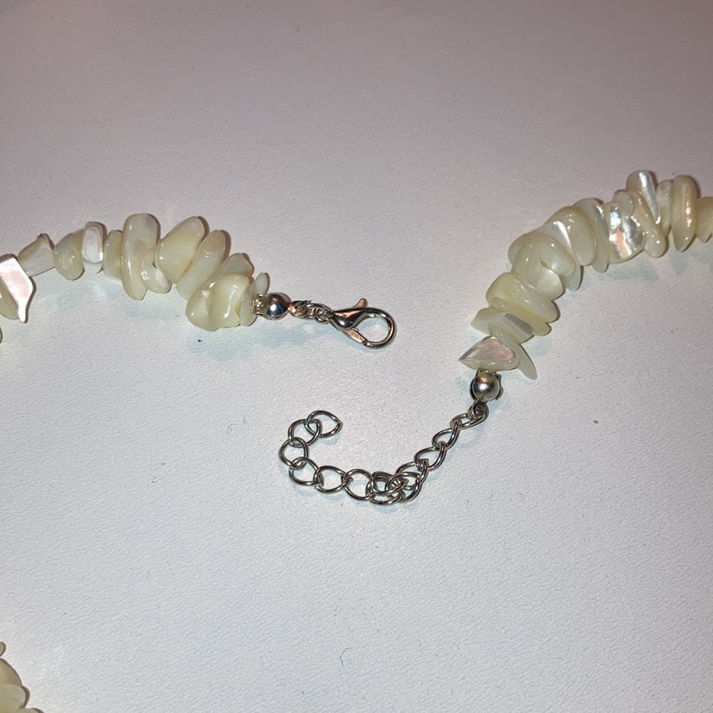 Handmade Shell Necklace - Picture 3 of 4